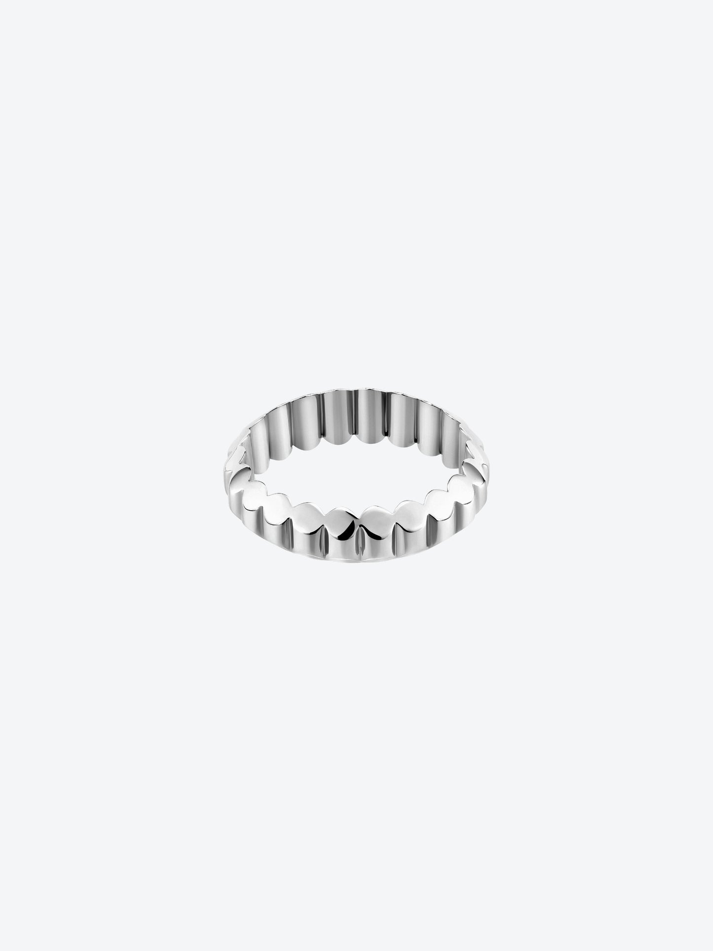 NEW 82 S RING IN WHITE GOLD