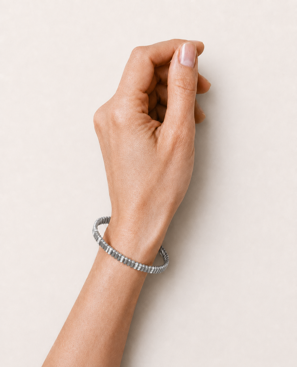 BRACELET 82 EN OR BLANC SERTIE DE DIAMANTS
