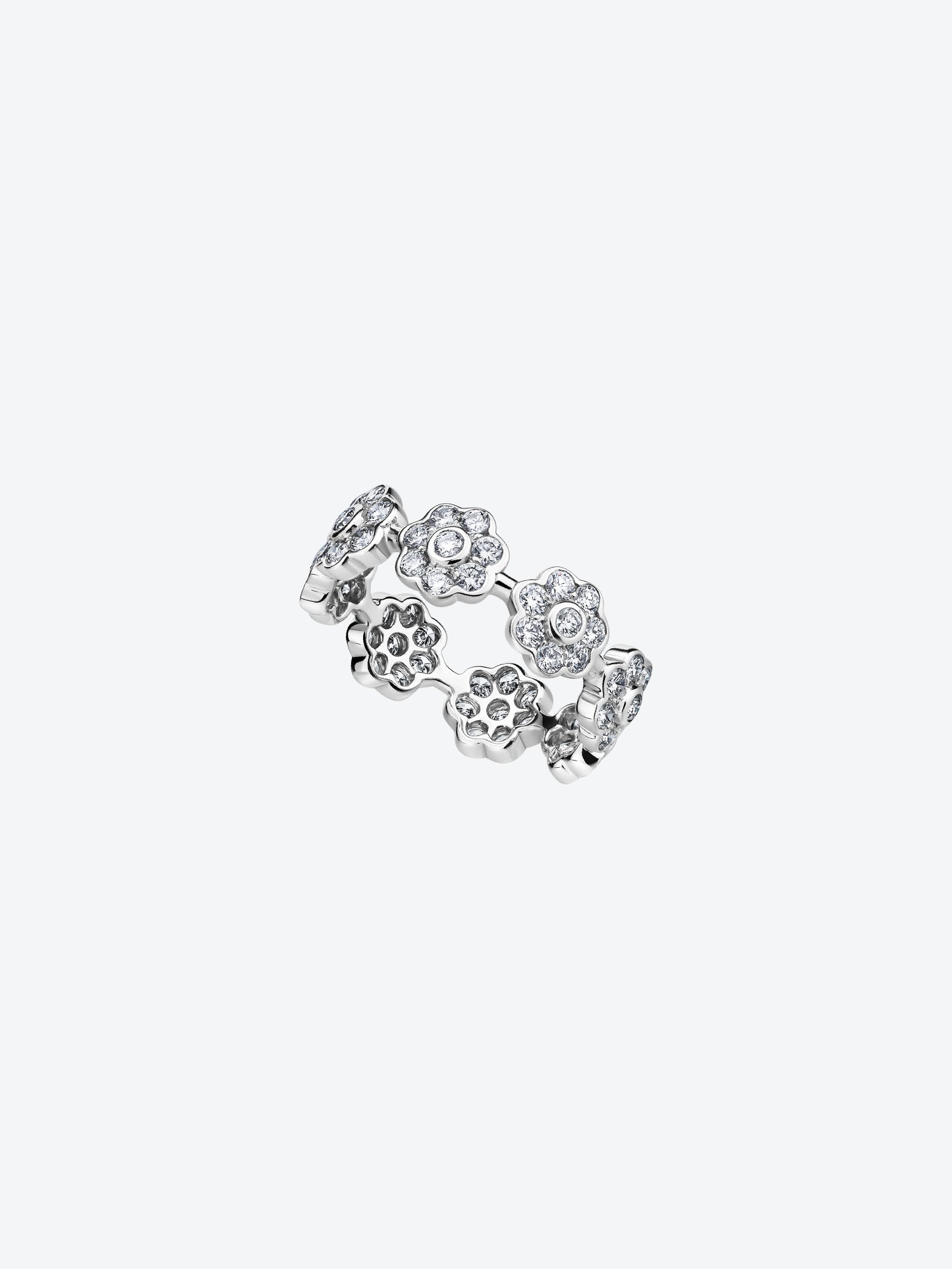 DAISY S RING IN WHITE GOLD AND DIAMONDS