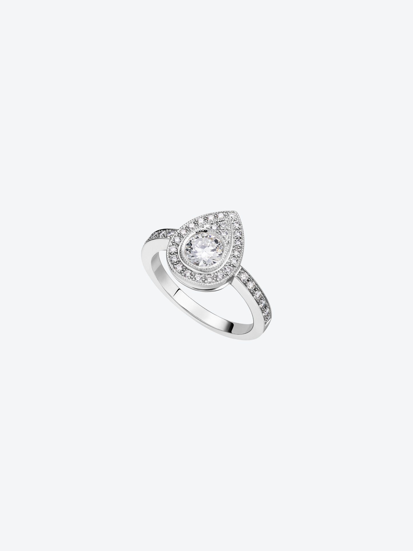 PEAR WHITE GOLD DIAMOND SOLITAIRE