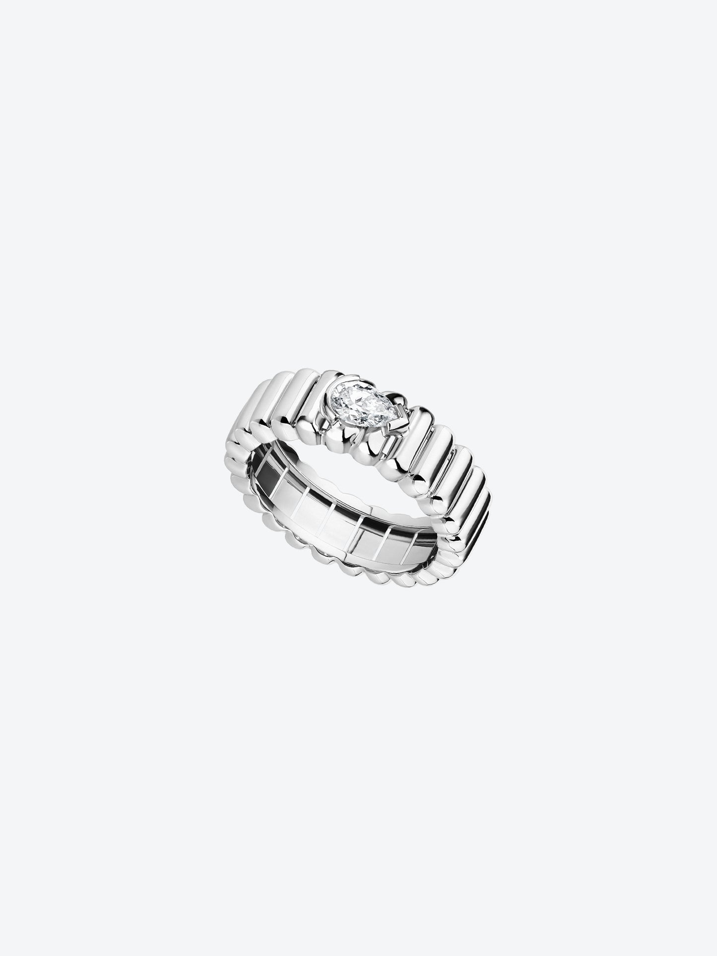 82 S WHITE GOLD DIAMOND RING