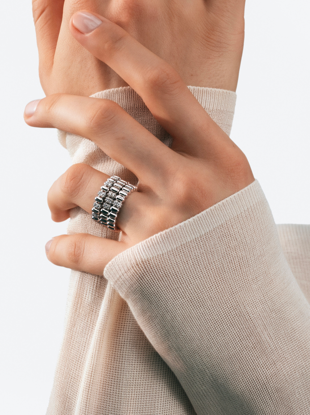82 PETIT MODÈLE RING WHITE GOLD DIAMONDS