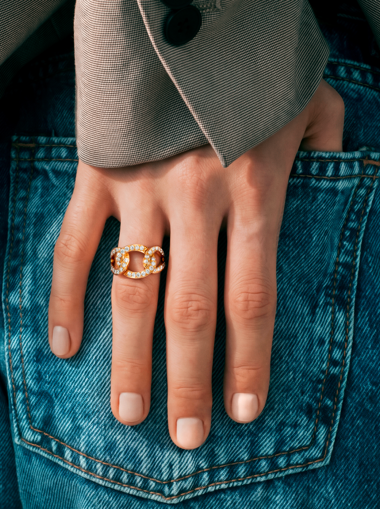 RIFLI GRAND MODÈLE RING IN YELLOW GOLD AND DIAMONDS