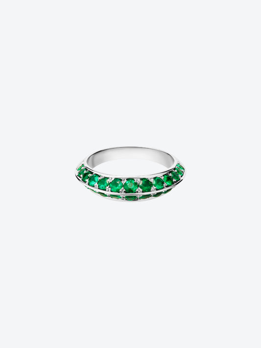 HERA S RING IN WHITE GOLD AND EMERALDS