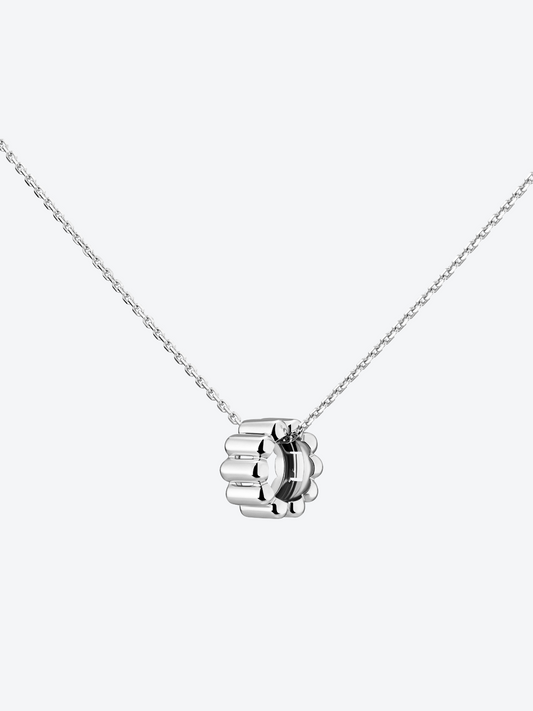 NEW 82 M WHITE GOLD AND DIAMOND PENDANT