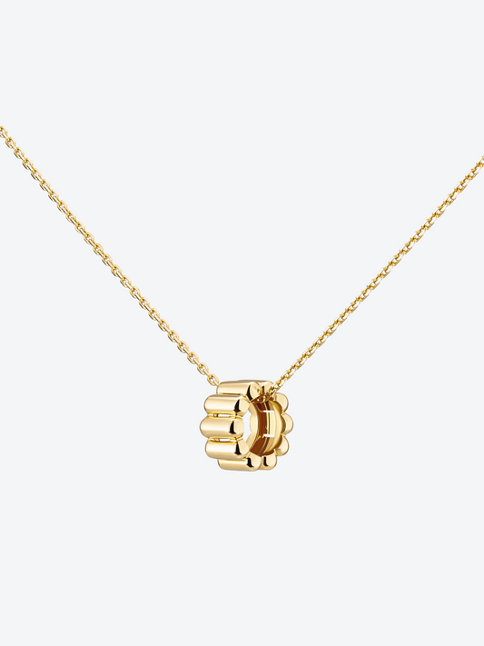 NEW 82 M WHITE GOLD AND DIAMOND PENDANT
